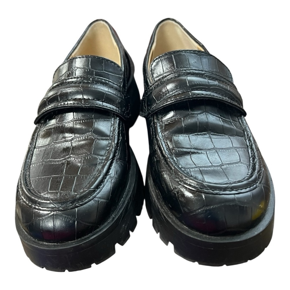 Nine West Black Textured Vegan Loafers Size 6M